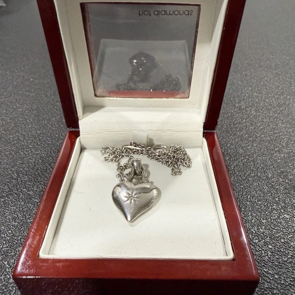 Hot Diamonds Hdia 925 Sterling Silver Heart Pendant & Chain W/ Diamond + Box